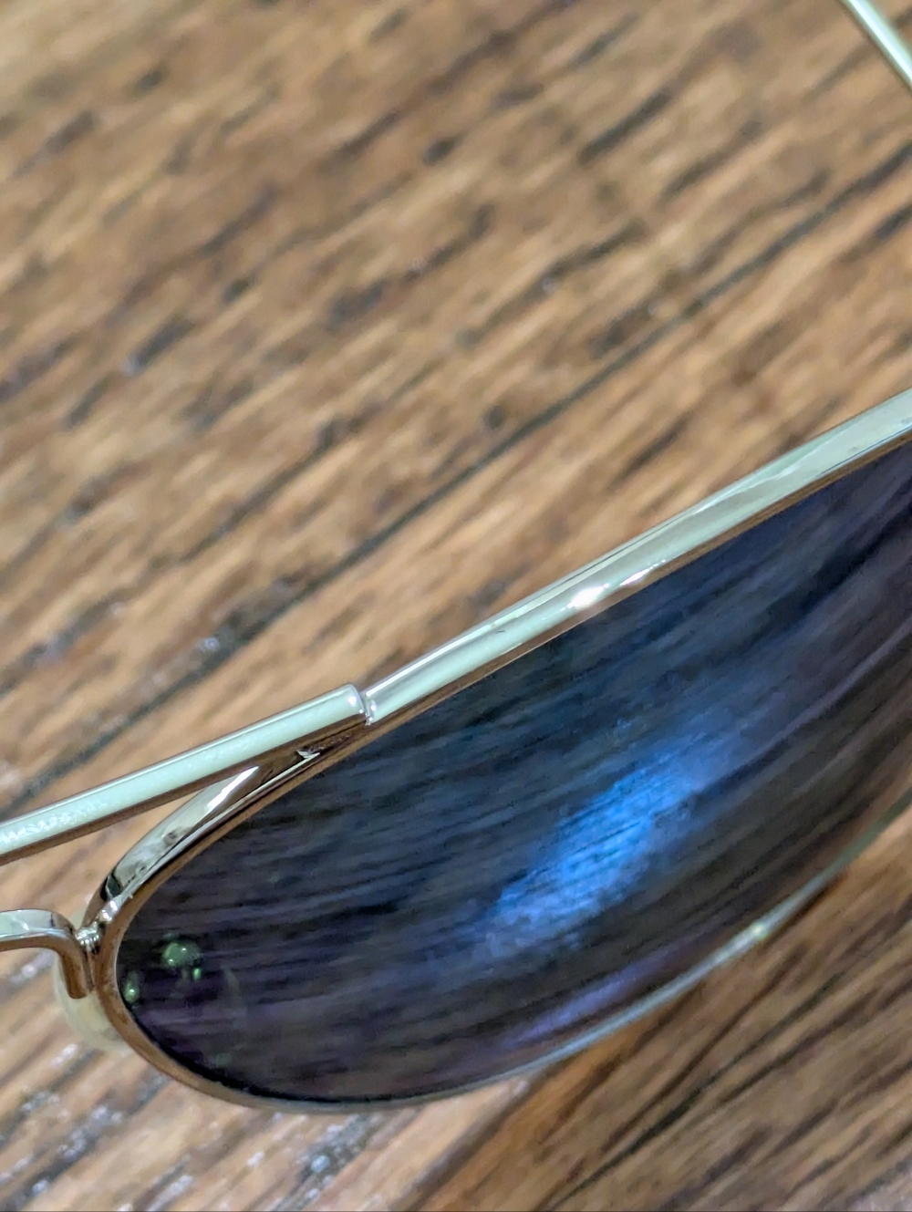 New! DIFF Cruz Gold + Blue Mirror Aviator Sunglasses - Picture 2 of 8